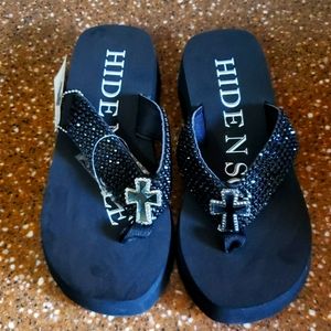 Brand New Hide & Sole Sandals with Black Rhinestones and Cross Size 9/10